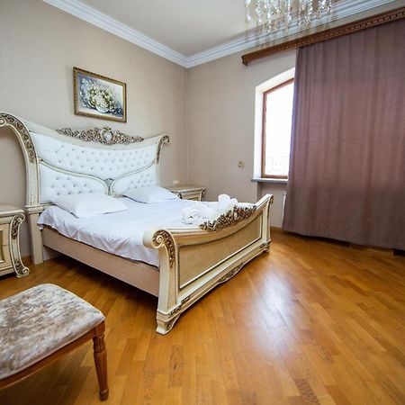Centre Hotel-Hostel Ереван Экстерьер фото