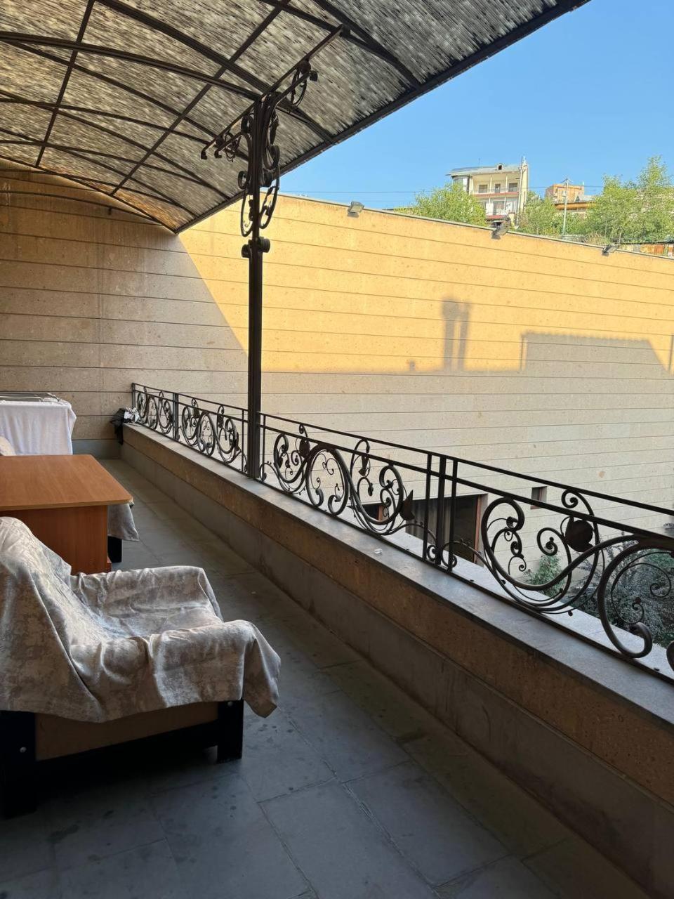 Centre Hotel-Hostel Ереван Экстерьер фото